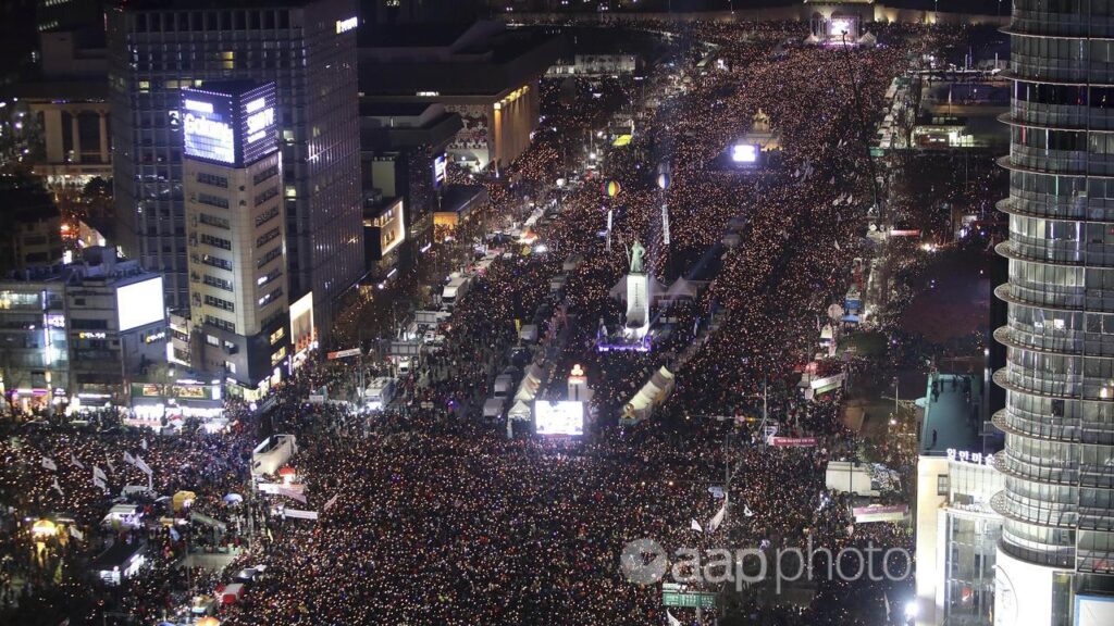 Impeached South Korean President Issues Defiant Message as He Faces Possible Detention