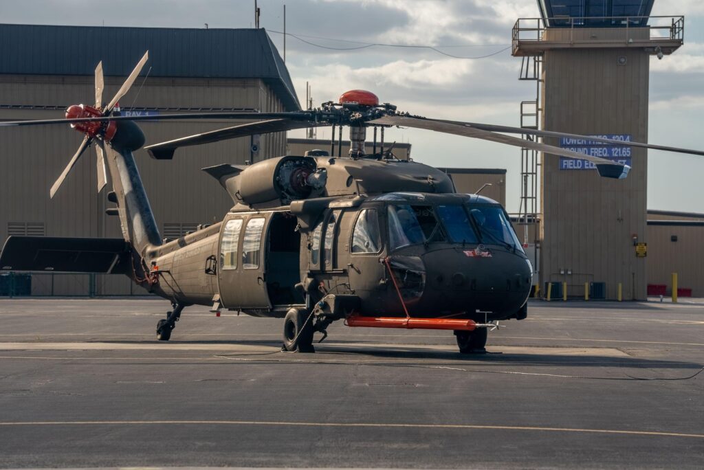 Army Black Hawk Helicopter and American Eagle Flight Collide, Fall Into Potomac