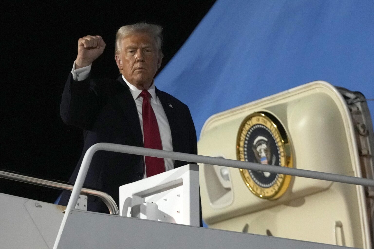 Trump fires Chairman of the Joint Chiefs of Staff