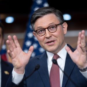 GOP heavyweights join bipartisan bashing of Trump Qatar jet deal