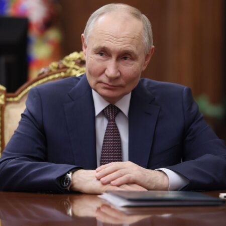 Trump Downplays Putin’s Decision to Skip Istanbul Peace Talks with Zelenskyy