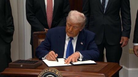 What’s wrong with Trump accepting a 747 from Qatar? Everything.
