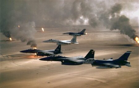 Desert Storm Apache crews awarded Distinguished Flying Crosses